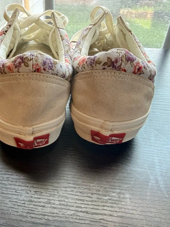 Vans Women’s 7.5 Old Skool Cream Floral Skate Sneakers - Picture 4 of 10